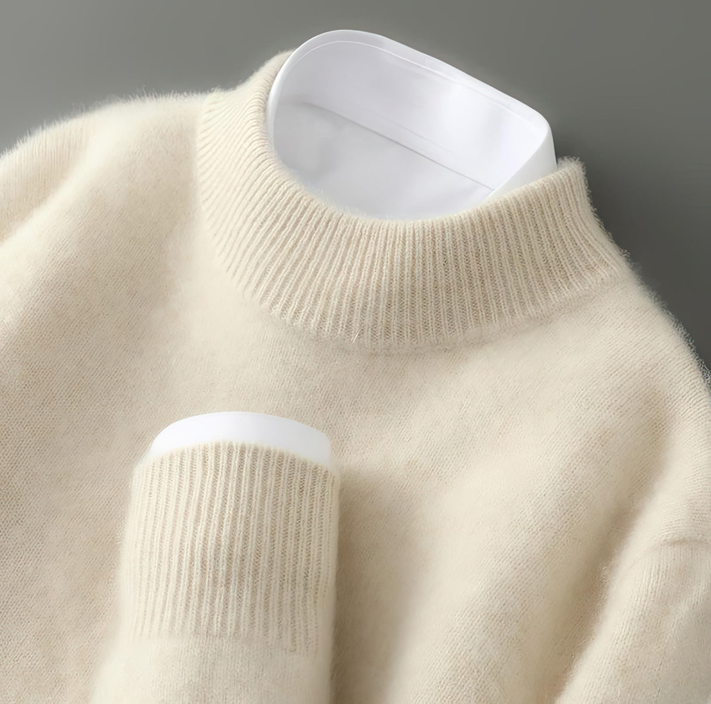 Vittoria™ | Maglione in puro cashmere con colletto alto